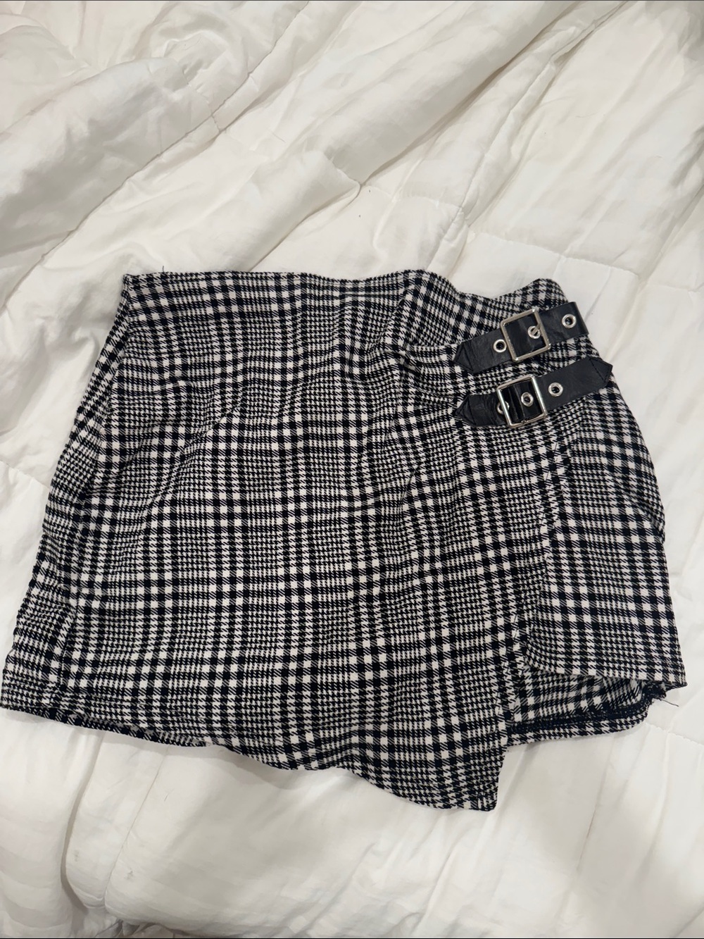 Plaid Buckle Mini Skort - Black & White